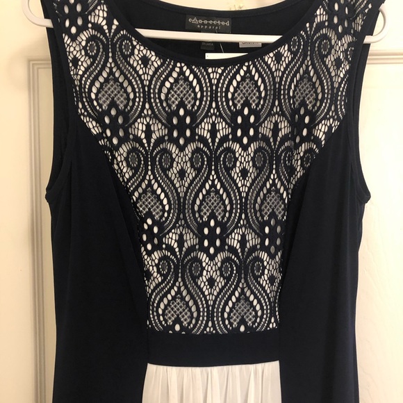 Blue and white maxi dress with lace front - Picture 3 of 5